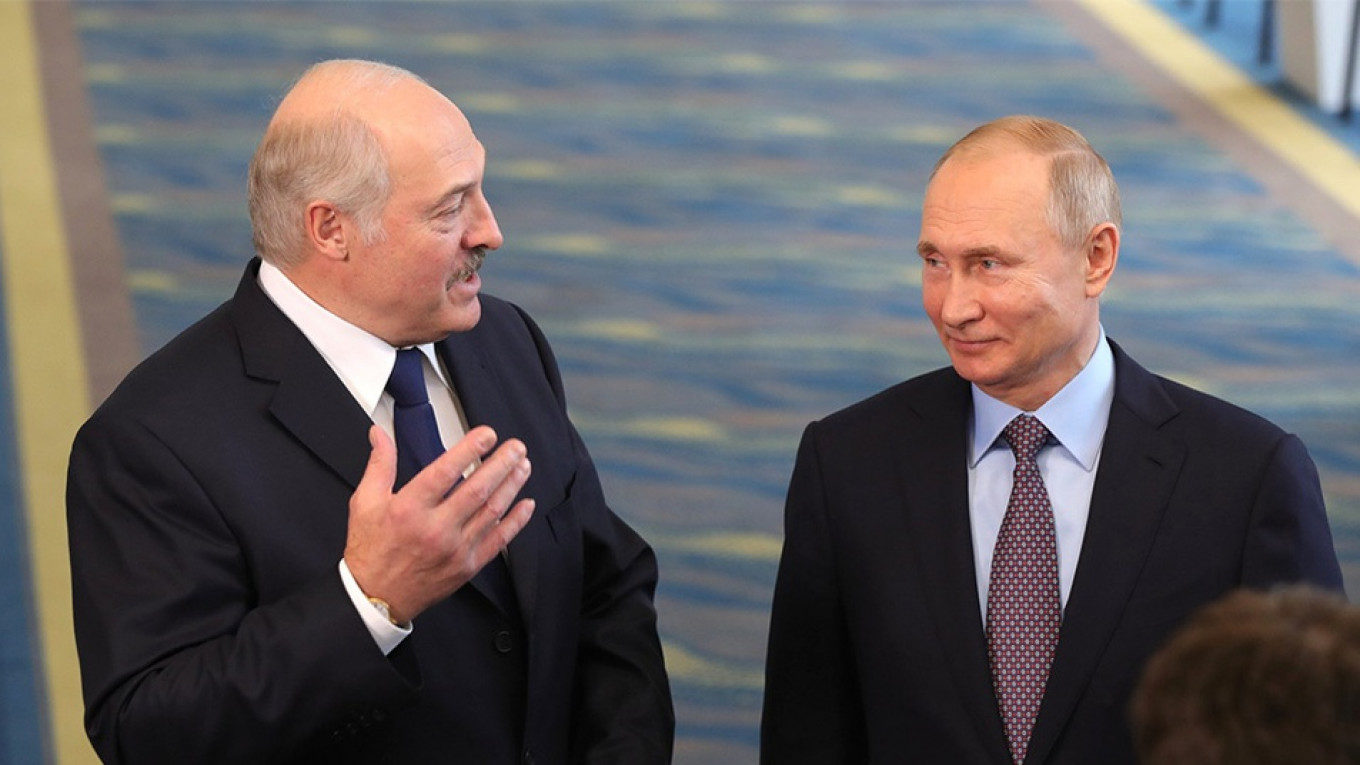 Click to enlarge lukashenko putin belarus