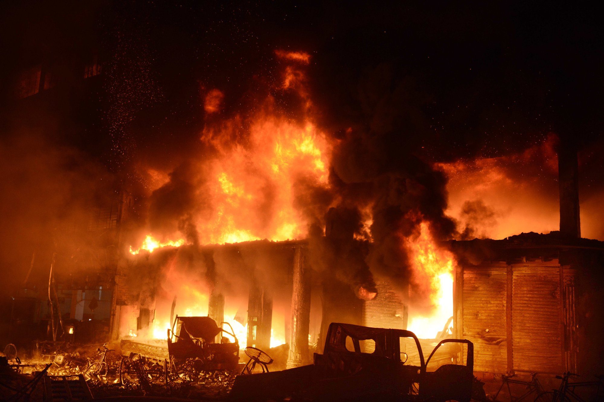 dhaka fire