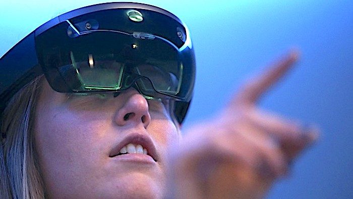 girl Hololens