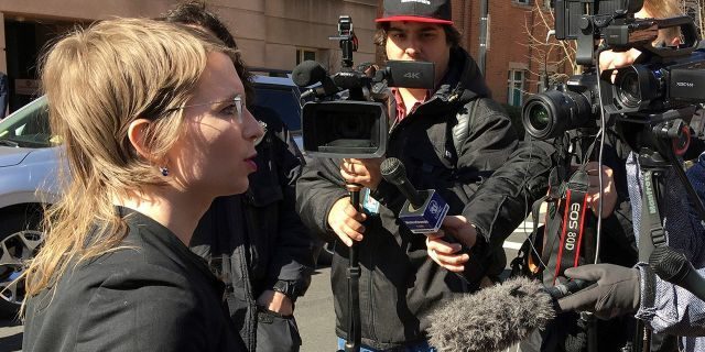 Click to enlarge Manning grand jury Wikileaks