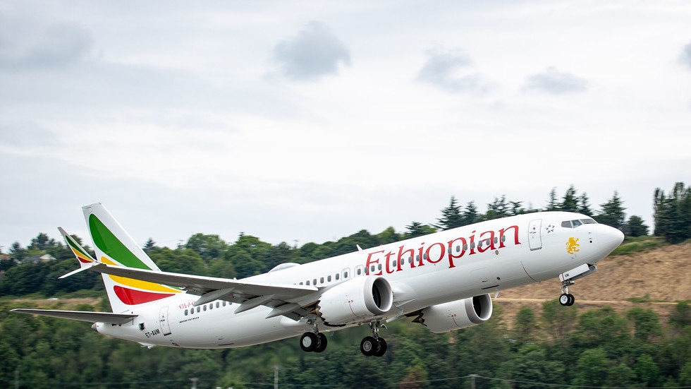 Click to enlarge An Ethiopian Airlines Boeing 737 MAX