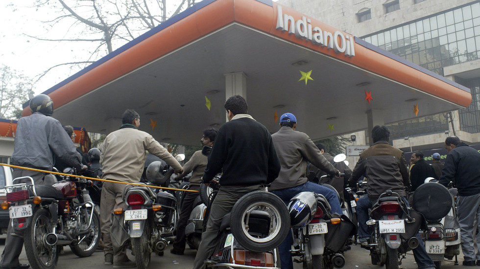 Click to enlarge India gas station