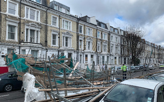 Scaffolding wind