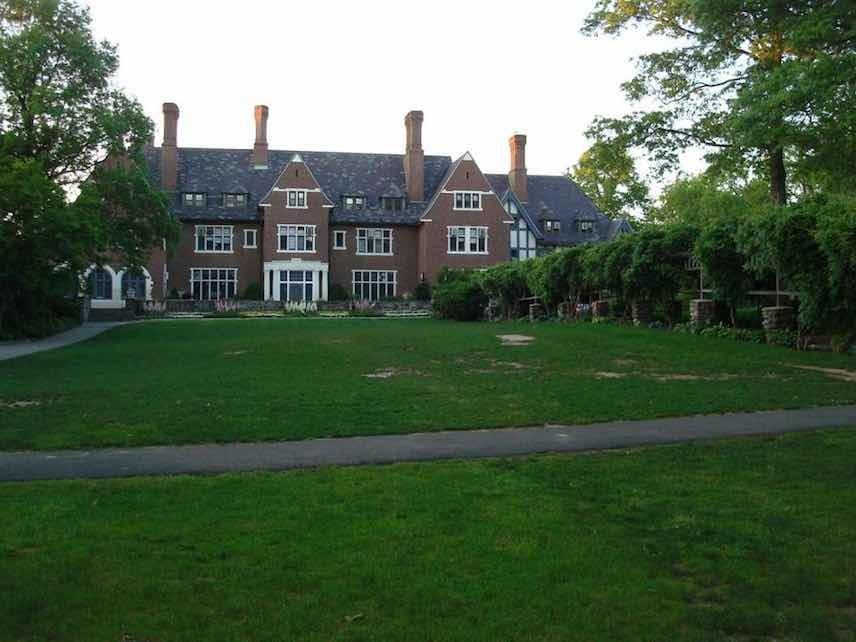 Sarah Lawrence College