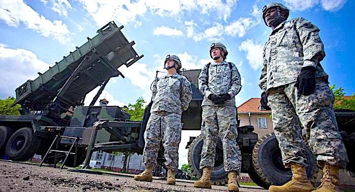 Click to enlarge Army guys, equipment
