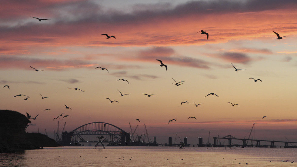 Click to enlarge crimea bridge