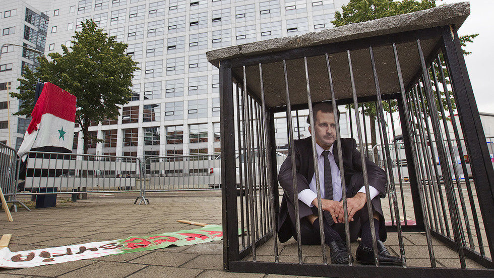 Click to enlarge anti assad demonstration ICC offices