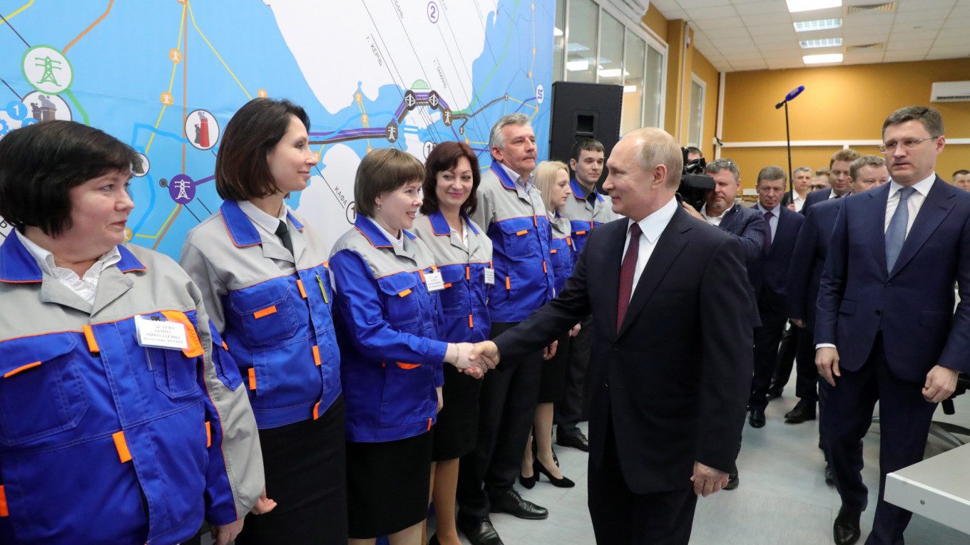 Click to enlarge putin power station crimea