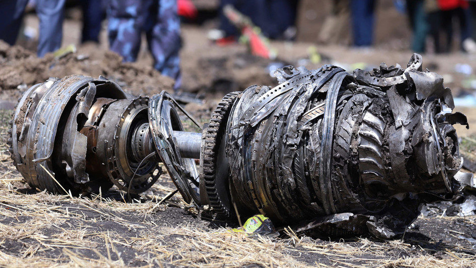 engine  Boeing 737 MAX 8 crash