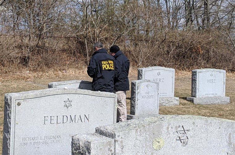Jewish cemetery antisemitic graffiti