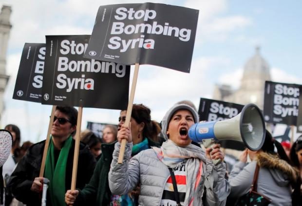Click to enlarge protest british syria