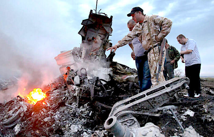 Click to enlarge Malaysia Flight 17 crash