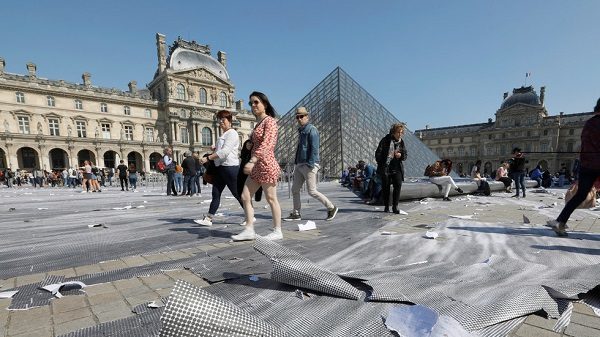 Louvre art museum