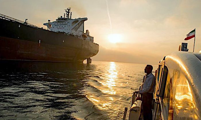 Click to enlarge 2 boats Iran