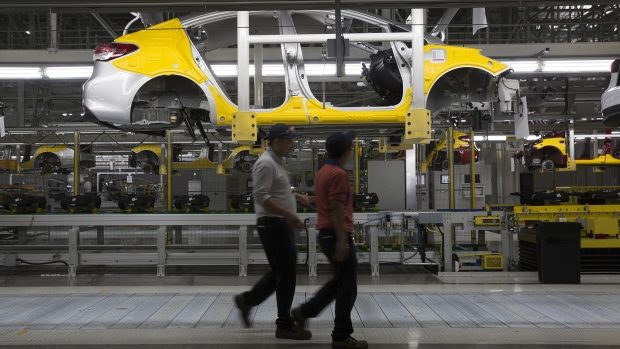 Click to enlarge trump tariff cars mexico