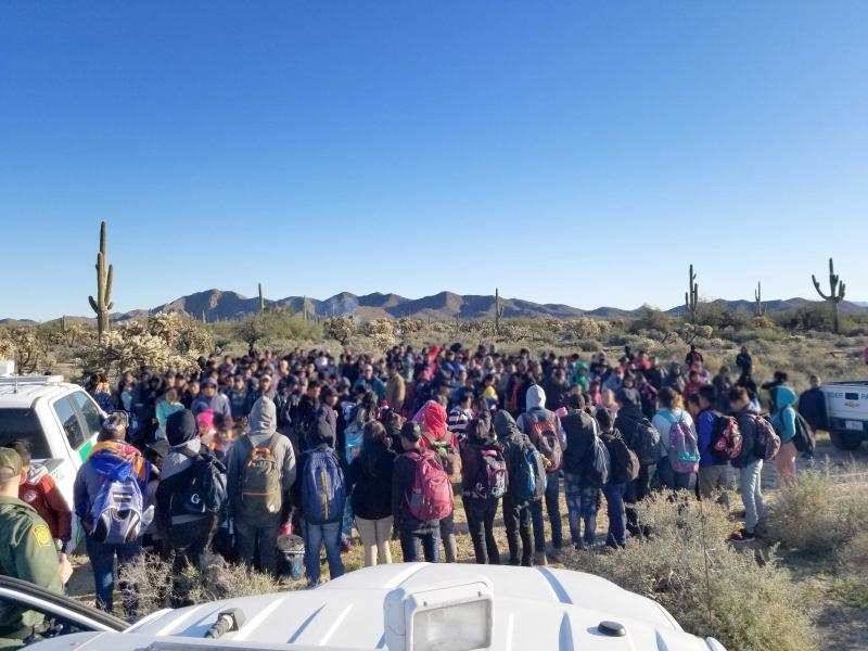 migrants us border 2019 arizona