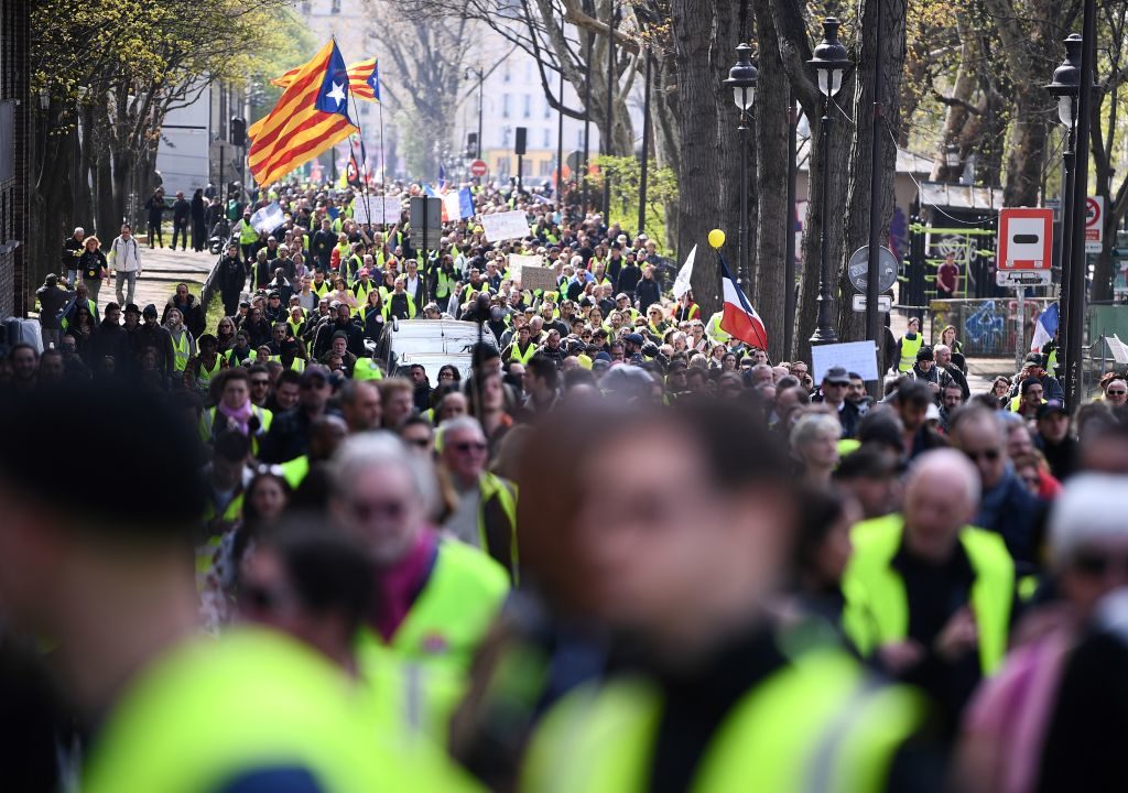 yellow vest protest acte XXI