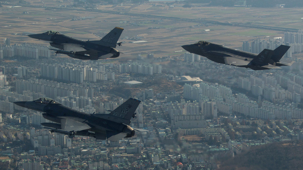 FILE PHOTO: A US Air Force F-35A Lightning II participates in a training mission near Kunsan Air Base in South Korea on December 1, 2017.