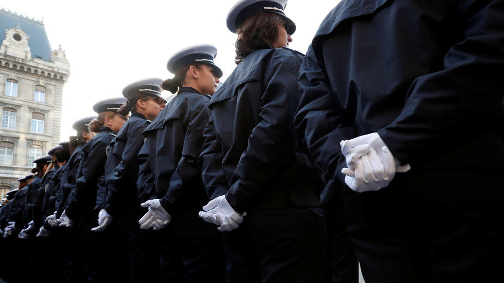 Click to enlarge French police