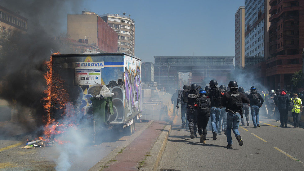 Click to enlarge Yellow vests act 22 April 2019