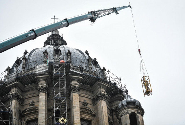 Bronze Statues removed Notre Dame