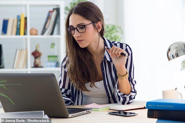 woman computer exec