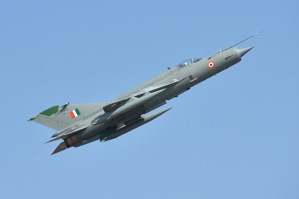 An Indian MIG-21 in flight.