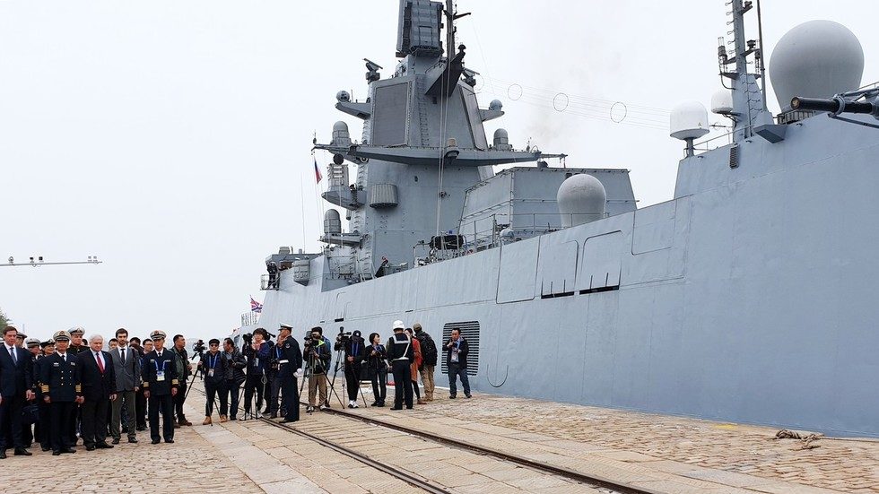 Click to enlarge china russia india navy celebrations