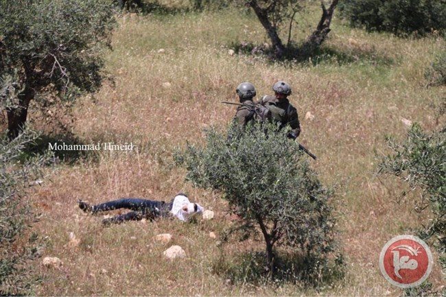 Click to enlarge Israeli military shoot blindfolded teen West Bank April 2019