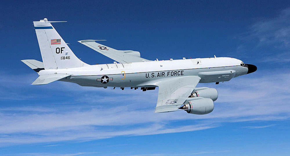 Click to enlarge US spy plane