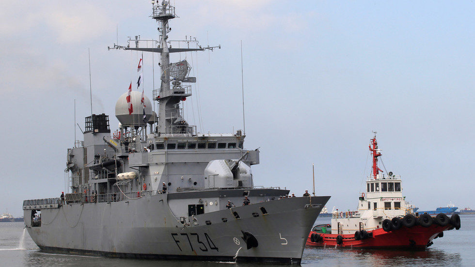 Click to enlarge French Navy frigate Vendemiaire