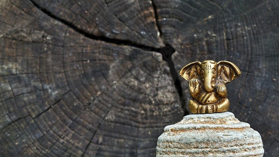 gold elephant