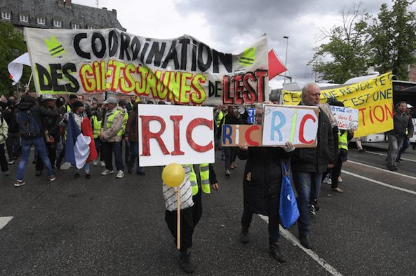 Click to enlarge yellow vests Strasbourg April 2019