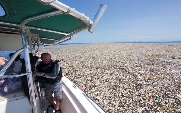 Sea of garbage