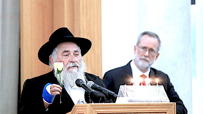 synagog guy