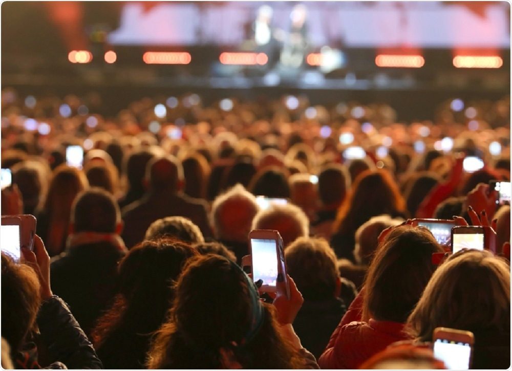 sea of cell phones