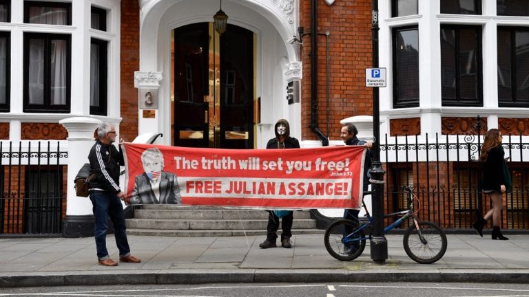 assange protest