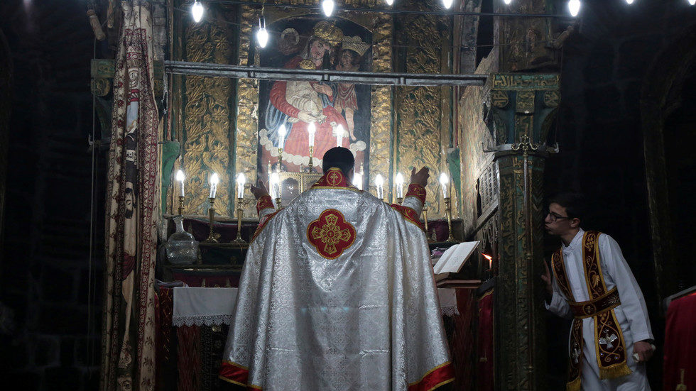 Click to enlarge Syrian mass
