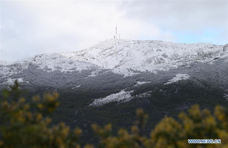 Click to enlarge Photo taken on May 6, 2019 shows snow-covered Biokovo Mountain by the Adriatic coast near Zagvozd, Croatia