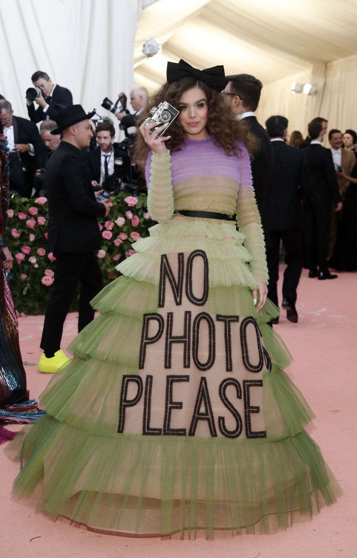 Click to enlarge Met gala fool