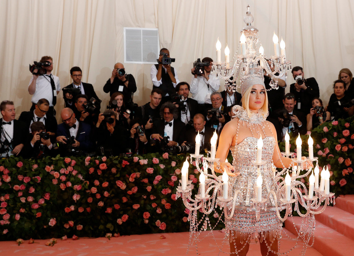 Click to enlarge Katy Perty Met Gala dufus