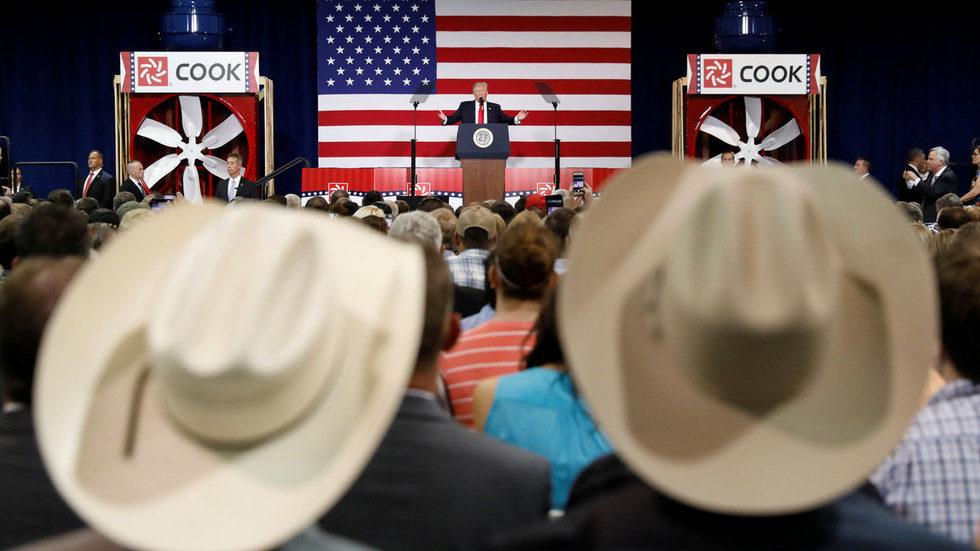 trump rally cowboy hats