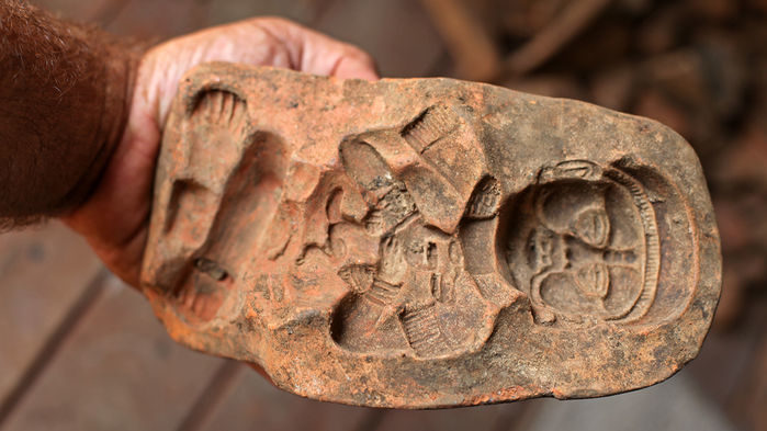 Click to enlarge mayan figurine factory