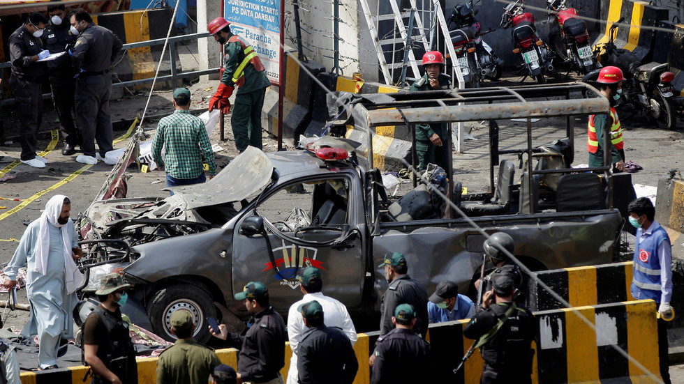 bomb pakistan
