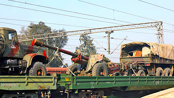 Artillery guns transit