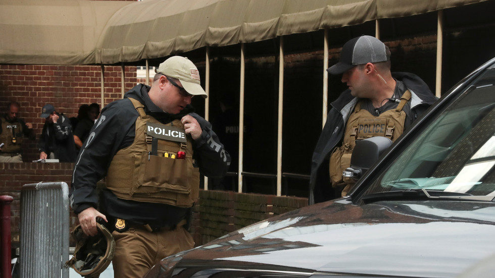 Click to enlarge Venezuela embassy raided