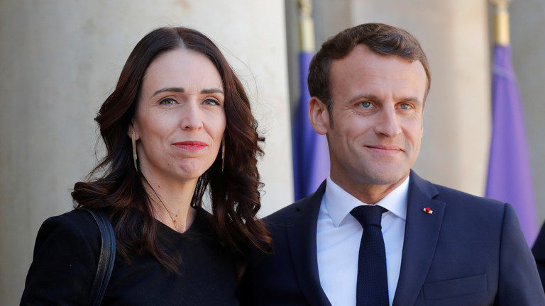 Click to enlarge jacinda arden and macron