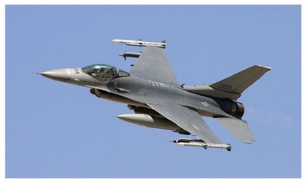 F-16 fighter jet