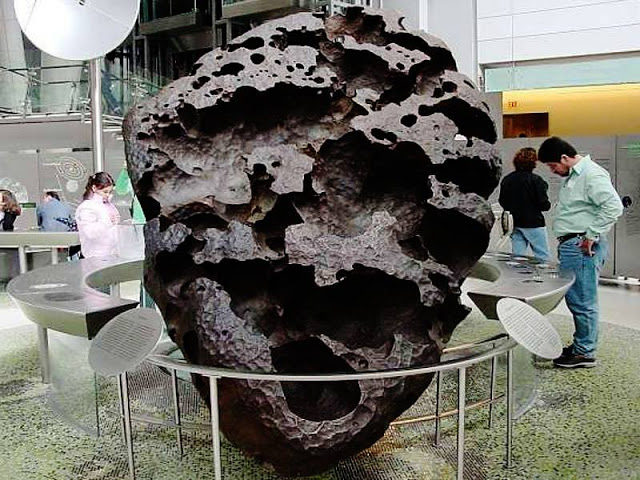 The Willamette Meteorite on display at the American Museum of Natural History in New york City