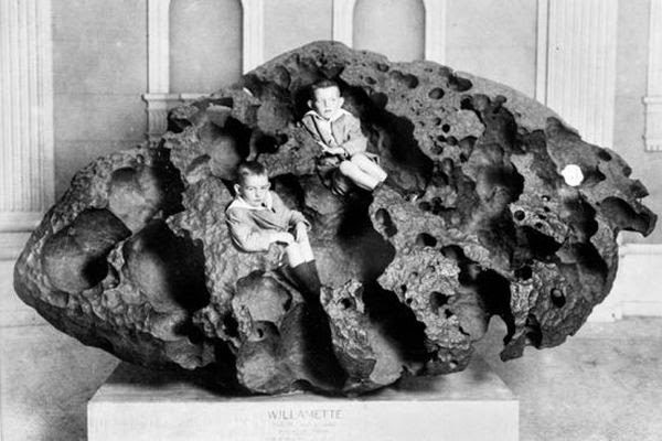 Click to enlarge Willamette Meteorite in 1911